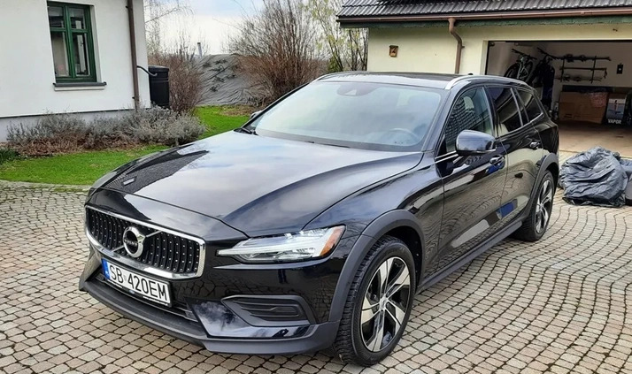 Volvo V60 Cross Country cena 119900 przebieg: 64800, rok produkcji 2020 z Biała małe 667